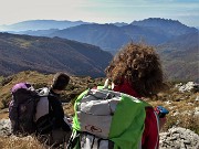 35 Sosta panoramica con capelli al vento pensando al Resegone